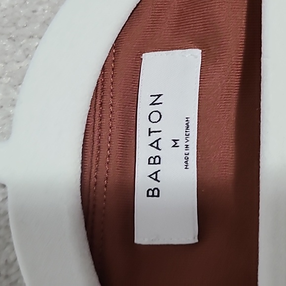 Babaton v neck top - Picture 2 of 3